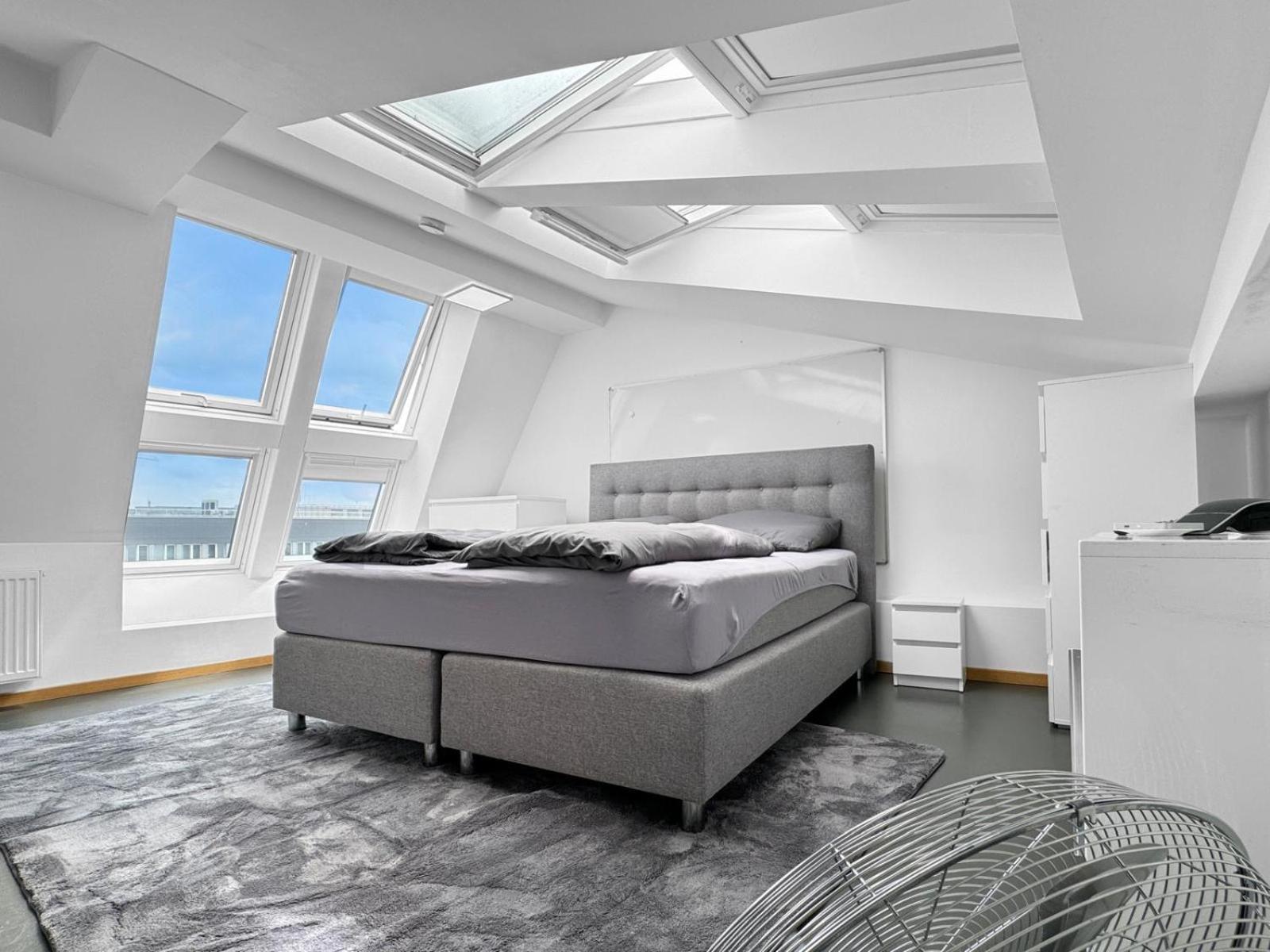 6 Zimmer Maisonette-Penthouse Pool Dachterrasse Luxus Mnichov Exteriér fotografie